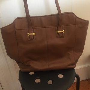 Coach Taylor north/south tote saddle leather EUC